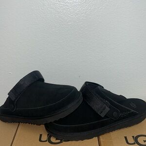 UGG KIDS GOLDENSTAR CLOG just bought and they are too small